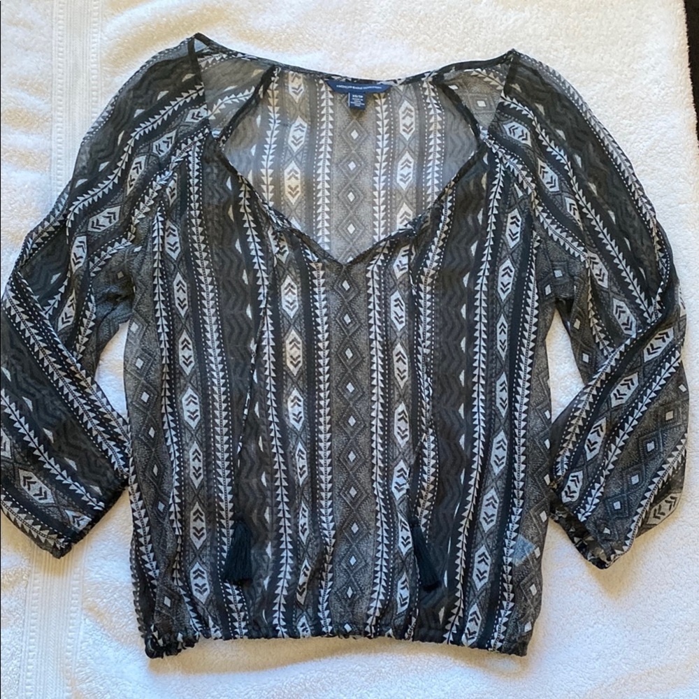 AE Black/Gray Sheer Geometric Patterned Women's Top